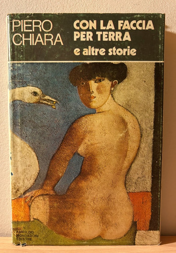 Con faccia per terra e - faccia,